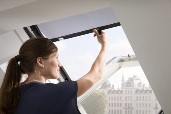 MHL_VELUX_Markiza_reczna_55x78_78x98_78x118_78x140_78x140_oryginalna_budujemy.eu_6